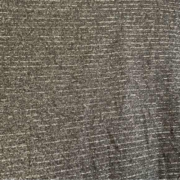 Lululemon pocket t-shirt - Picture 3 of 3